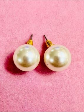 Classic Pearl Stud Earrings